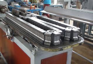 Un bon prix. Machine simple en plastique de boudineuse à vis de tuyau de fil d'Elelctrical de pp/PE en ligne