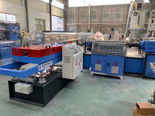 Un bon prix. Tuyau ondulé en plastique de HDPE de PVC faisant la machine 380V 50HZ en ligne