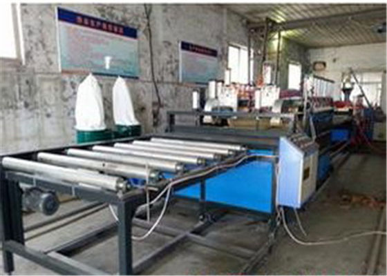 Un bon prix. Machine en plastique d'extrusion de panneau de mousse de PE de PVC pp pour des meubles en ligne