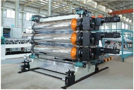 Un bon prix. Ligne en plastique automatique d'extrusion de feuille, machine simple d'extrusion de vis en ligne