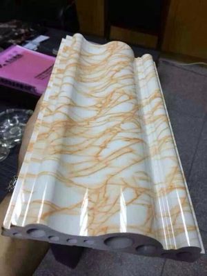 Un bon prix. Ligne composée en plastique en bois d'extrusion de profil de marbre, machine de profil de marbre de PVC en ligne